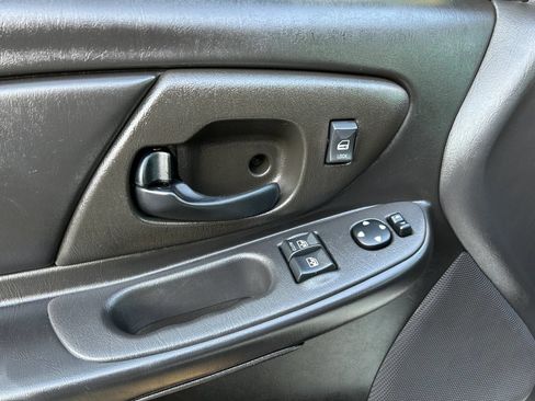 Used 2004 Chevrolet Monte Carlo SS w/ Preferred Equipment Group FWD image 23