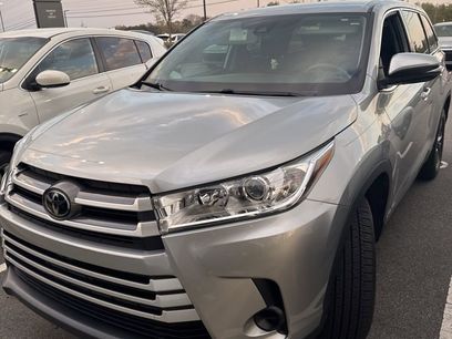 Used 2019 Toyota Highlander LE