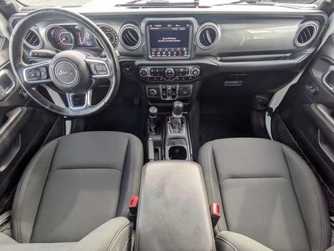 Used 2020 Jeep Wrangler Unlimited Sahara AWD/4WD image 15