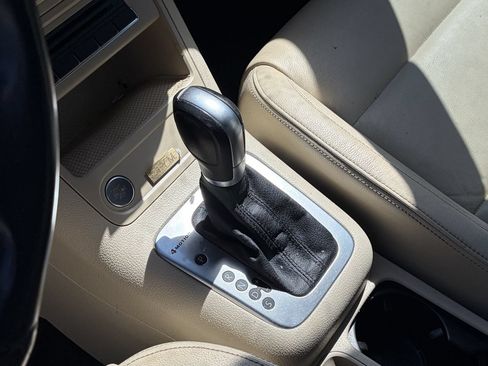 Used 2015 Volkswagen Tiguan S AWD/4WD image 10