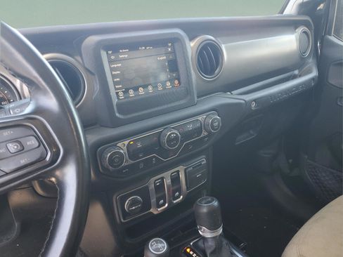 Certified 2020 Jeep Wrangler Sport image 26