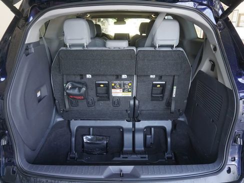 Used 2024 Toyota Sienna XLE w/ XLE Plus Package AWD/4WD image 18