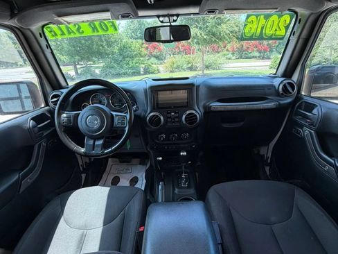 Used 2016 Jeep Wrangler Unlimited Sport w/ Quick Order Package 24S AWD/4WD image 10