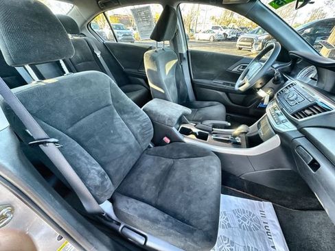 Used 2013 Honda Accord LX image 31