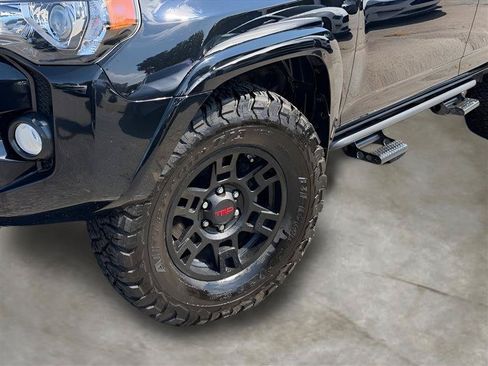 Used 2019 Toyota 4Runner TRD Off-Road Premium AWD/4WD image 6