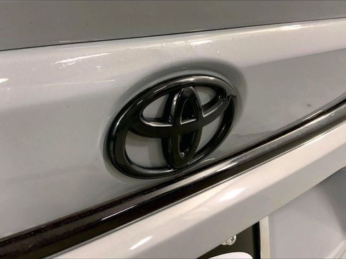 Used 2022 Toyota Corolla SE image 29