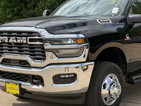New 2026 RAM 3500 Tradesman AWD/4WD image 8