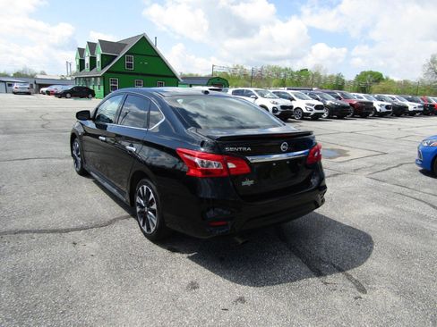 Used 2019 Nissan Sentra SR FWD image 5
