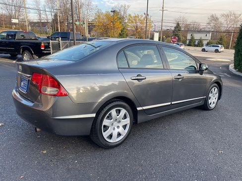 Used 2011 Honda Civic LX image 4