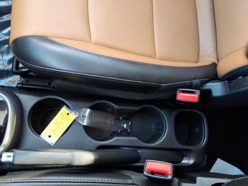 Used 2018 Chevrolet Trax Premier image 21