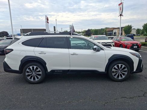 Used 2024 Subaru Outback Touring XT AWD/4WD image 7