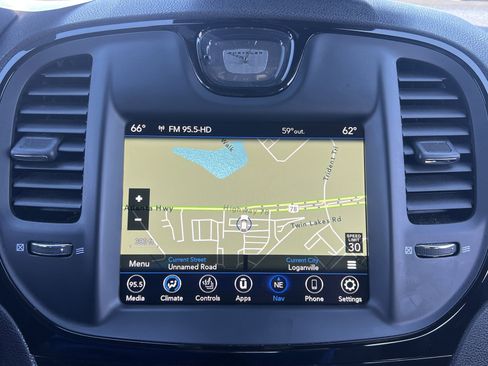 Used 2023 Chrysler 300 S image 7