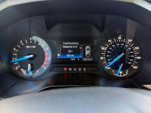 Used 2018 Ford Edge SE FWD image 16