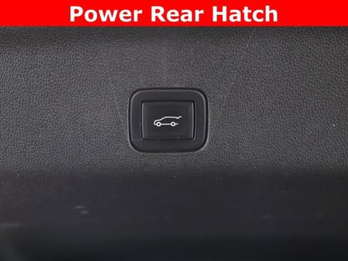 Used 2024 Chevrolet Suburban Z71 w/ Z71 Off-Road Package AWD/4WD image 34