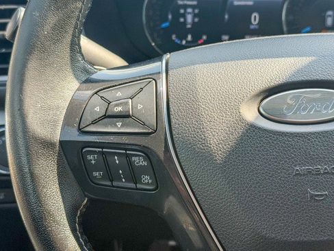 Used 2017 Ford Explorer Platinum AWD/4WD image 10
