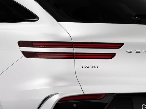 New 2026 Genesis GV70 2.5T Sport Prestige AWD/4WD image 10