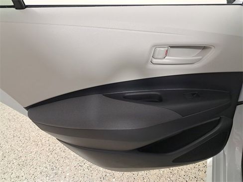 Used 2025 Toyota Corolla LE image 14