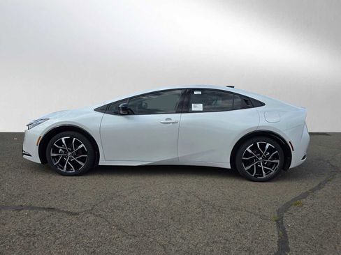 New 2026 Toyota Prius XSE image 7