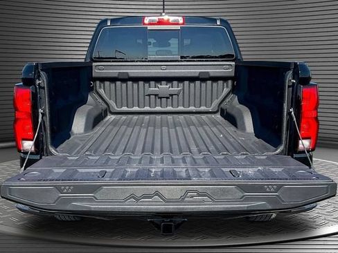 Used 2026 Chevrolet Colorado Z71 AWD/4WD image 7
