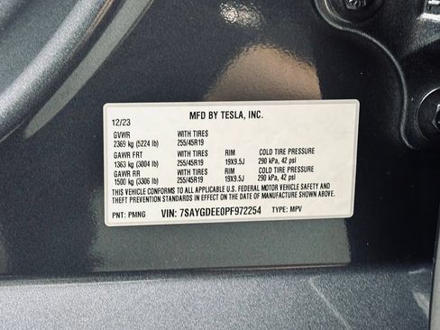 Used 2023 Tesla Model Y Long Range AWD/4WD image 43