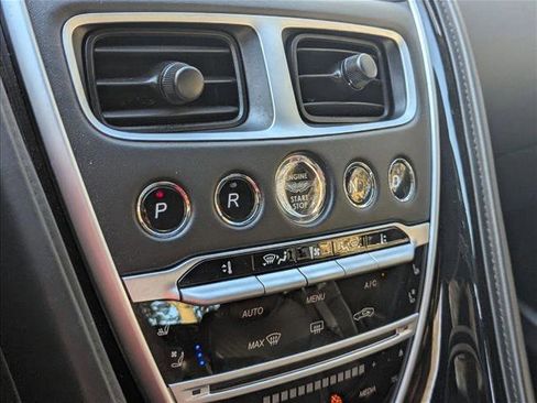 Used 2020 Aston Martin DB11 Volante image 5