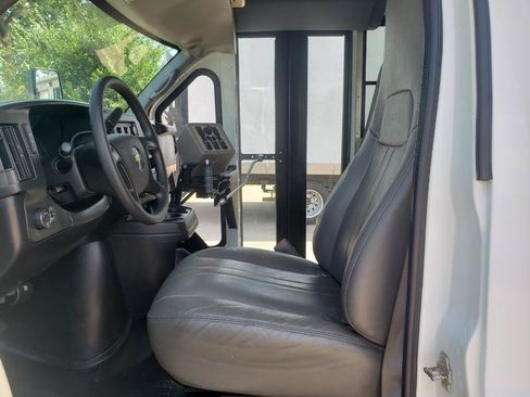 Used 2011 Chevrolet Express 3500 w/ School Bus Package RWD image 18