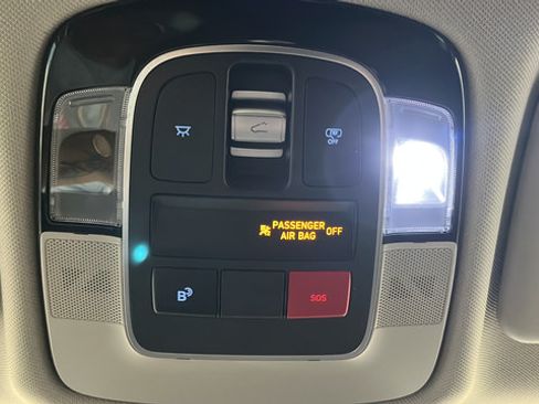 Used 2025 Hyundai Tucson SEL AWD/4WD image 36