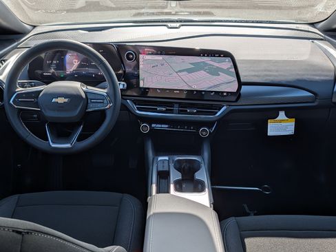 New 2026 Chevrolet Equinox EV LT w/ Comfort Package FWD image 7