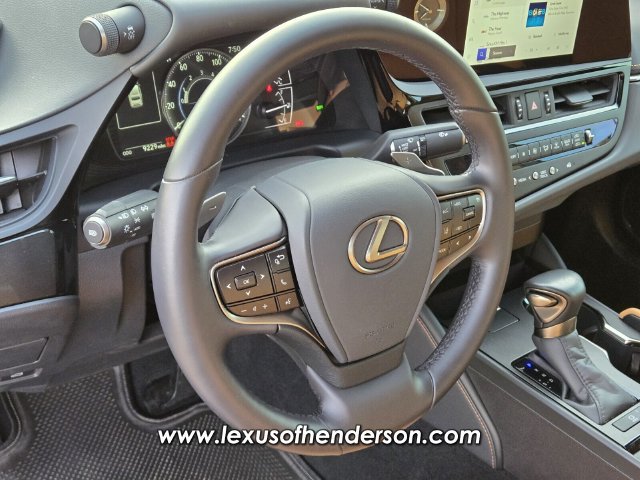 Used 2025 Lexus ES 350 w/ Accessory Package (Z2) FWD image 24