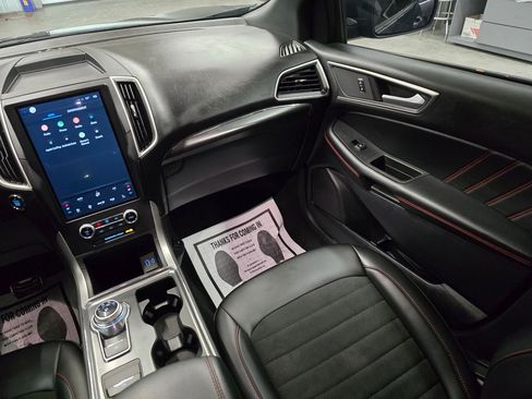 Used 2022 Ford Edge ST-Line image 35