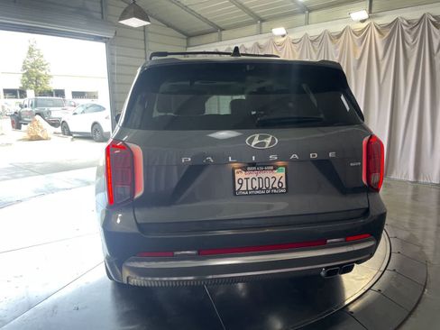 Used 2025 Hyundai Palisade Calligraphy image 7