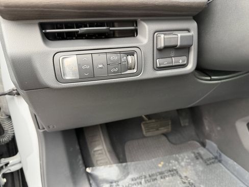 Used 2024 GMC Sierra EV Denali image 30