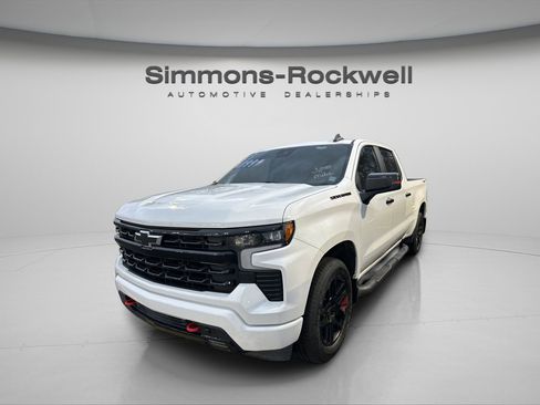 Used 2023 Chevrolet Silverado 1500 RST image 3