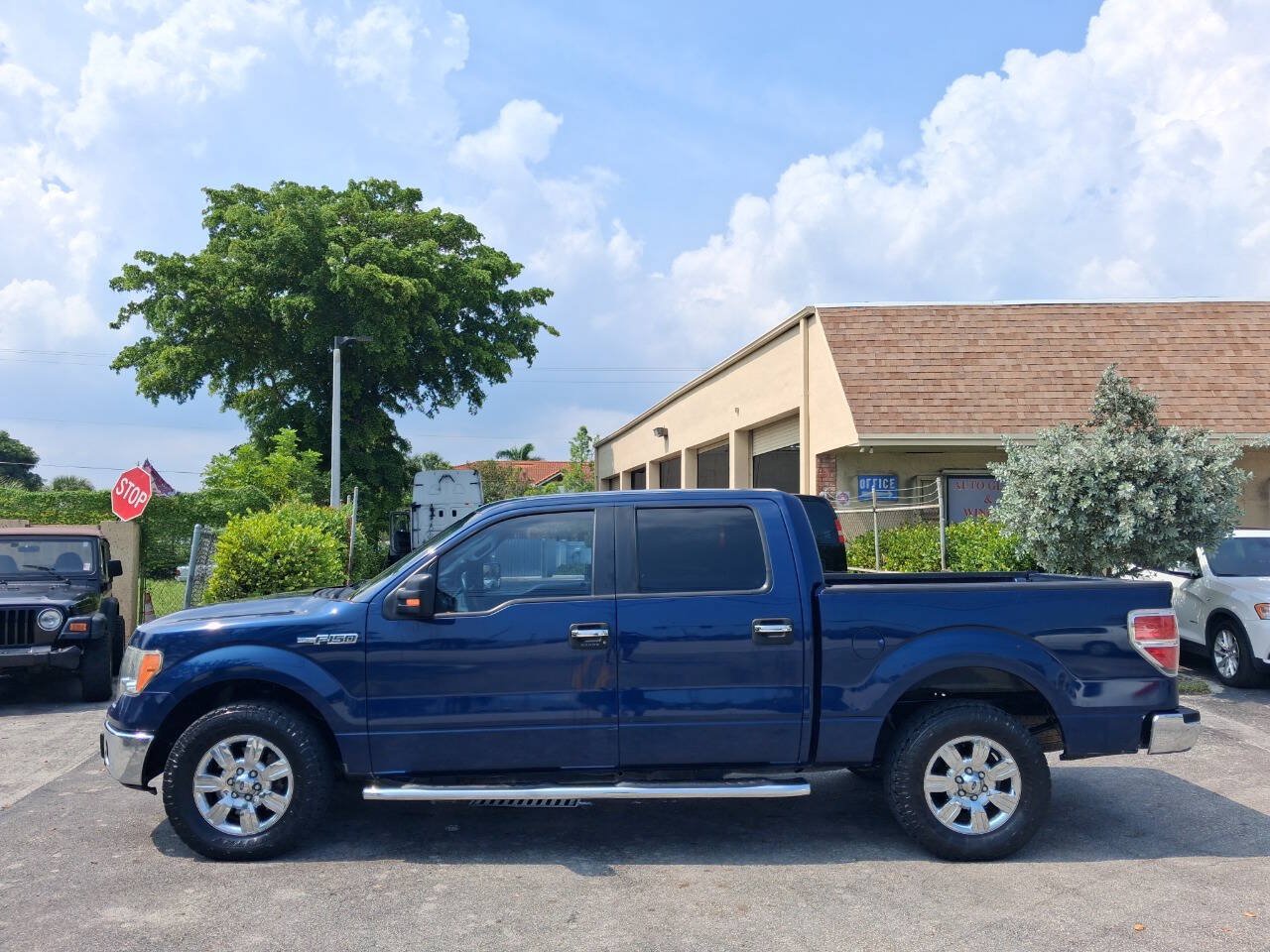 Used 2012 Ford F150 XLT w/ XLT Chrome Pkg RWD image 1