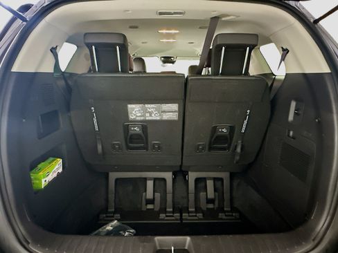 Used 2026 Kia Carnival FWD image 31