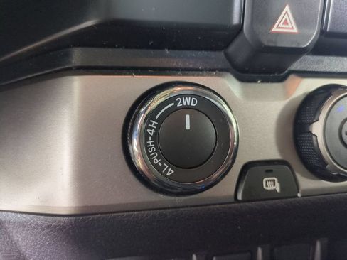 Used 2022 Toyota Tacoma SR AWD/4WD image 25