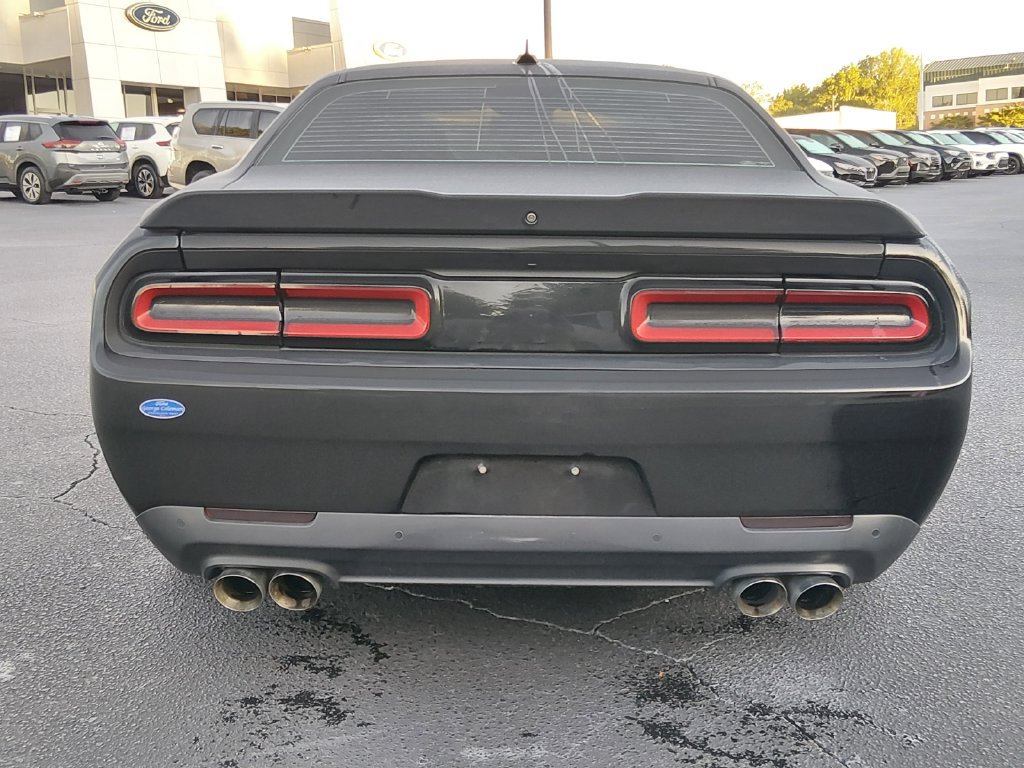 Used 2016 Dodge Challenger R/T Scat Pack w/ Leather Interior Group RWD image 5