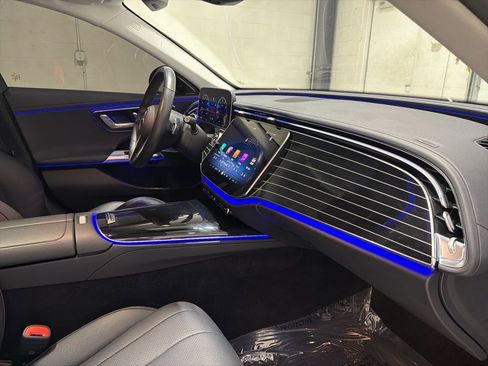 Used 2025 Mercedes-Benz E 350 4MATIC Sedan w/ Multicontour Seating Package image 35