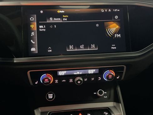 New 2025 Audi Q3 2.0T Premium image 24