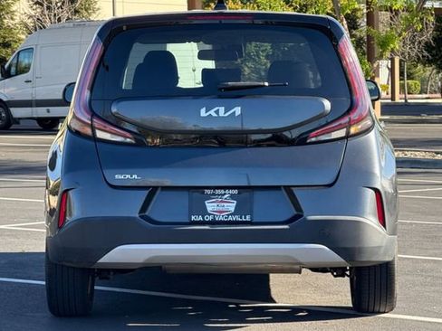 Certified 2023 Kia Soul LX w/ LX Technology Package image 7