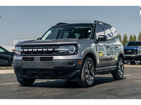 Used 2023 Ford Bronco Sport Outer Banks w/ Tech Package image 2