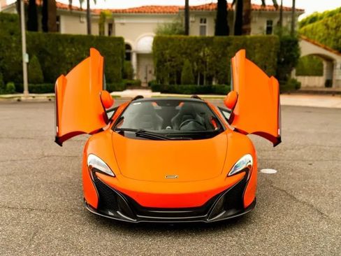 Used 2015 McLaren 650S Spider RWD image 20