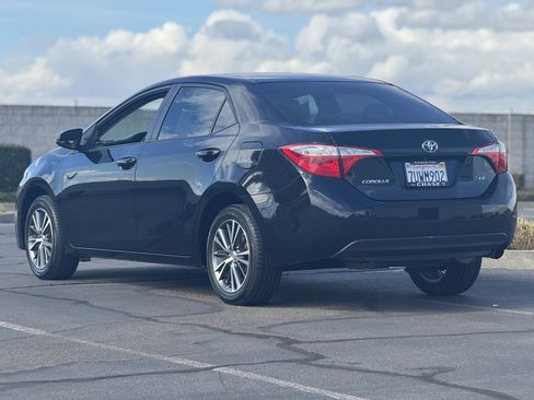 Used 2016 Toyota Corolla LE image 5