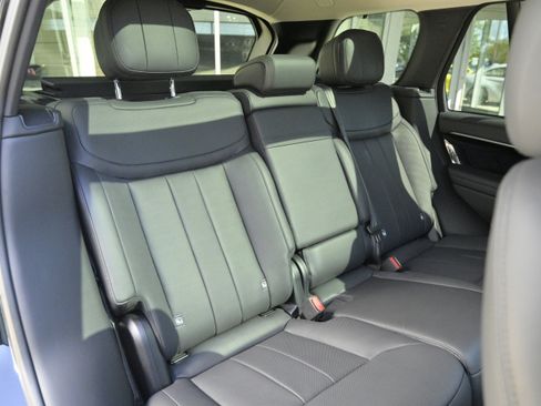 Used 2024 Land Rover Range Rover SE image 49