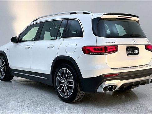 Used 2022 Mercedes-Benz GLB 35 AMG 4MATIC image 2