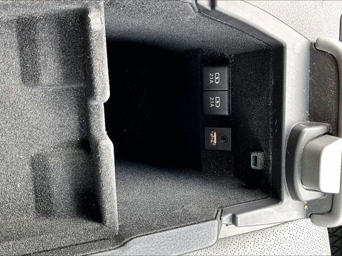 Used 2020 Toyota Avalon Limited w/ Advanced Safety Package FWD image 32