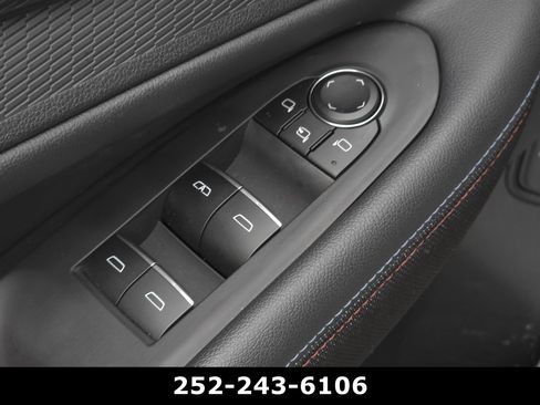 Used 2024 Chevrolet Blazer EV RS image 30