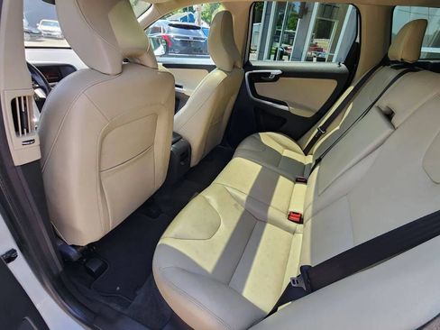 Used 2016 Volvo XC60 T6 w/ Protection Package AWD/4WD image 11