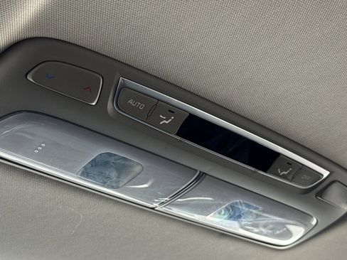 Used 2022 Kia Telluride EX w/ EX Premium Package image 16