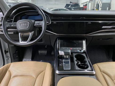 Used 2020 Audi Q7 3.0T Premium Plus image 25